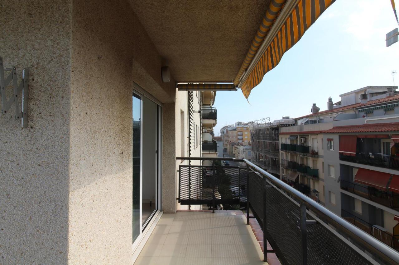 Apartamento esquinero en Palamós Exterior foto
